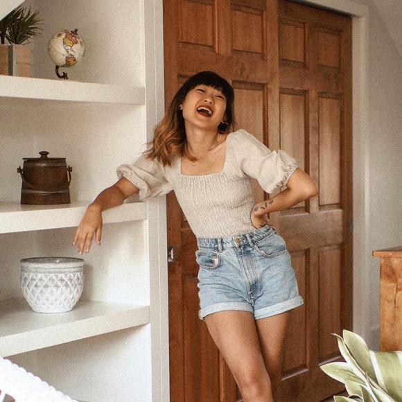 Smocked Puff Sleeve Shirt - Picture 4 of 4